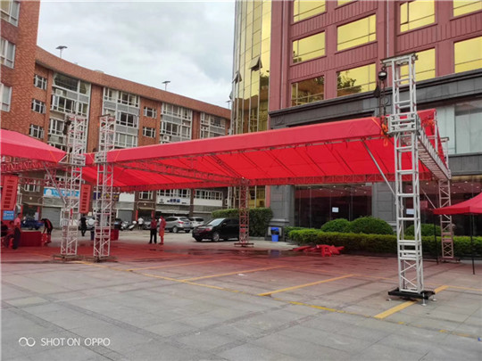 户外铝合金架帐篷搭建